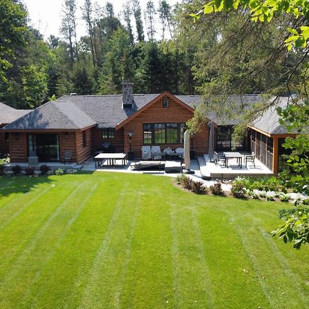 Haliburton Post House Hotell Minden Eksteriør bilde