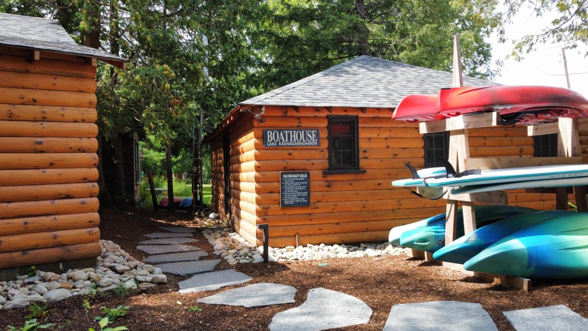 Haliburton Post House Hotell Minden Eksteriør bilde