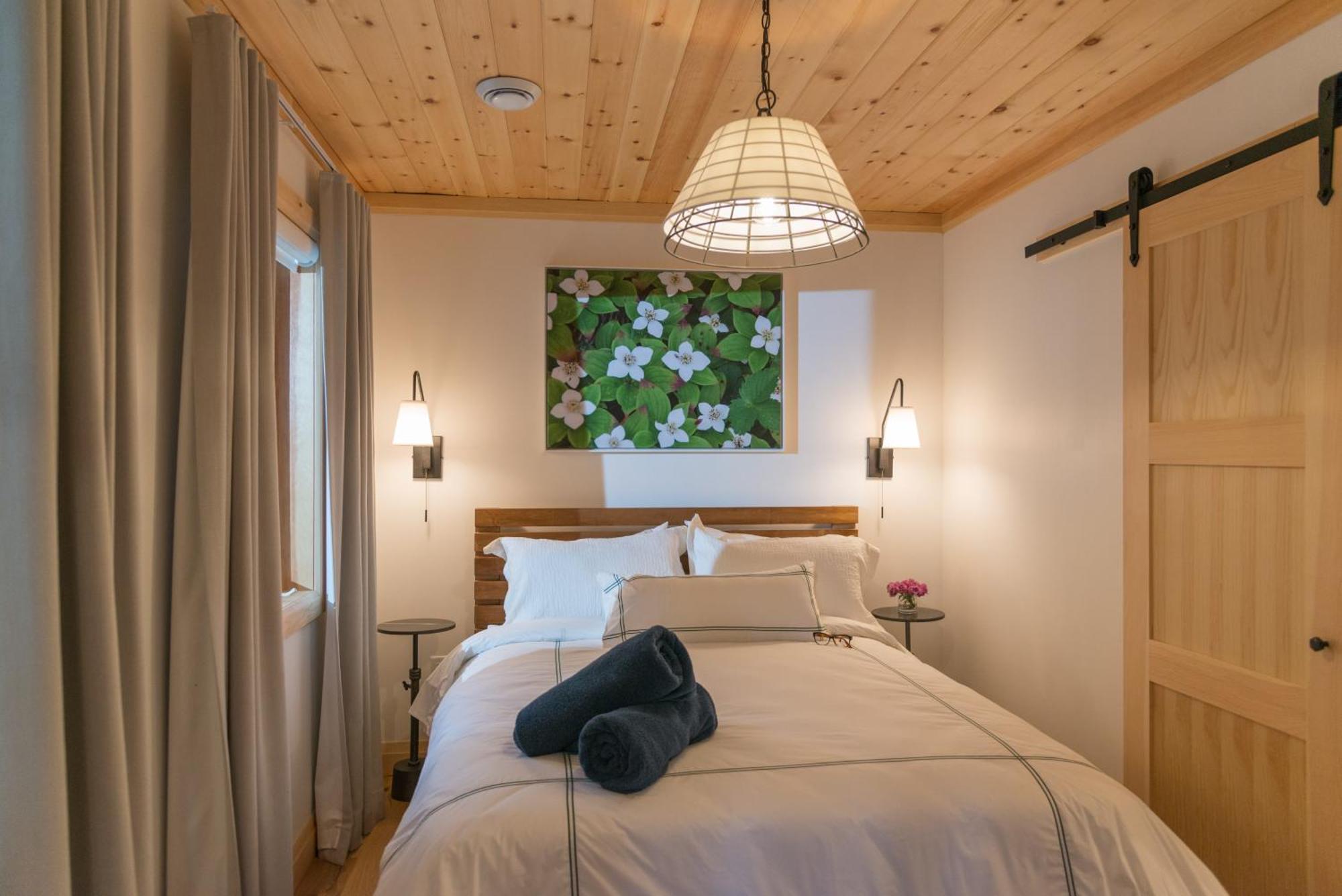 Haliburton Post House Hotell Minden Eksteriør bilde
