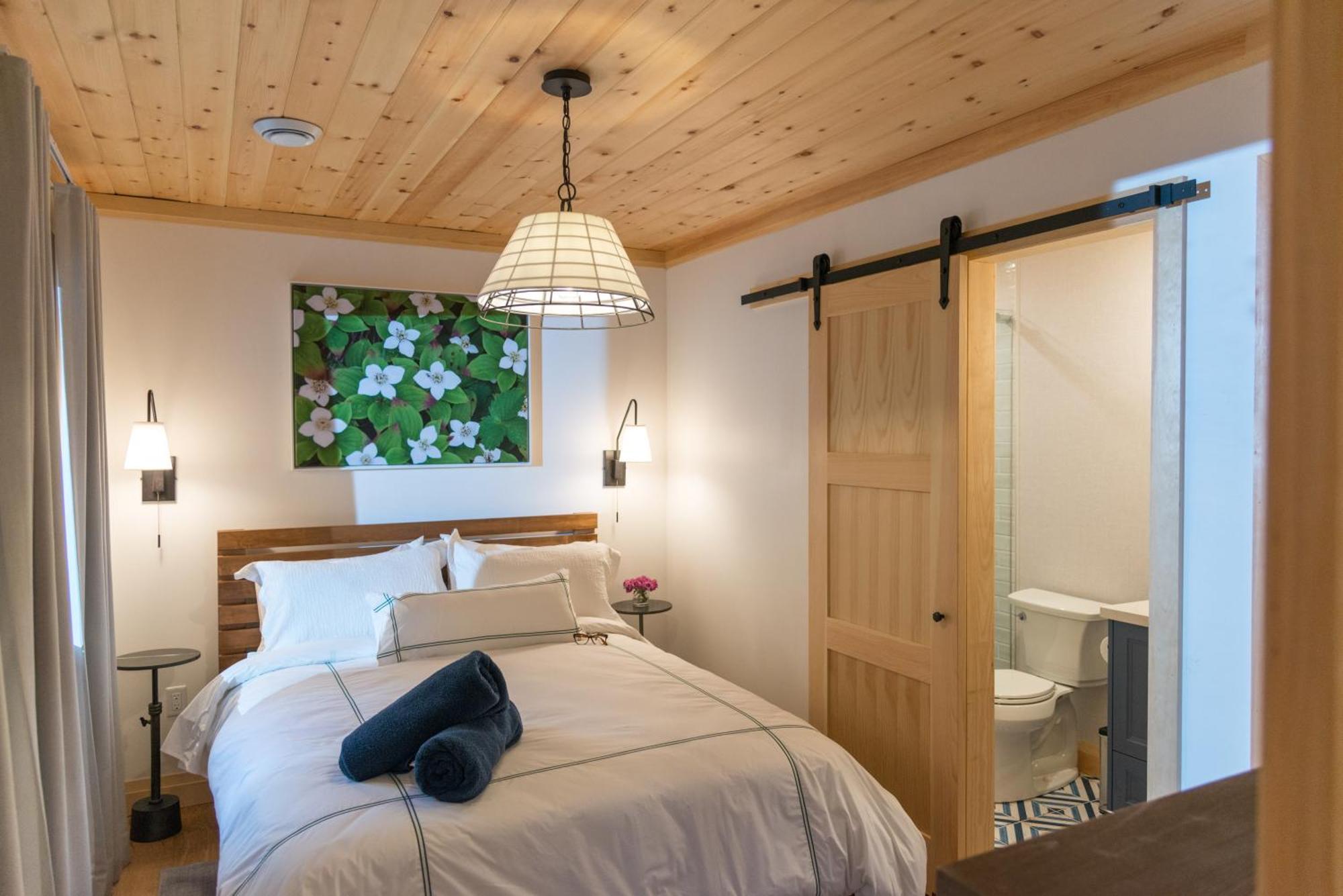 Haliburton Post House Hotell Minden Eksteriør bilde