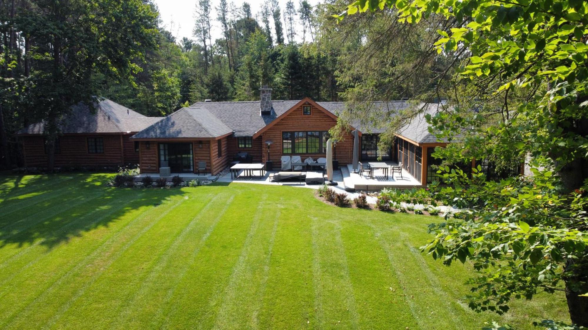 Haliburton Post House Hotell Minden Eksteriør bilde