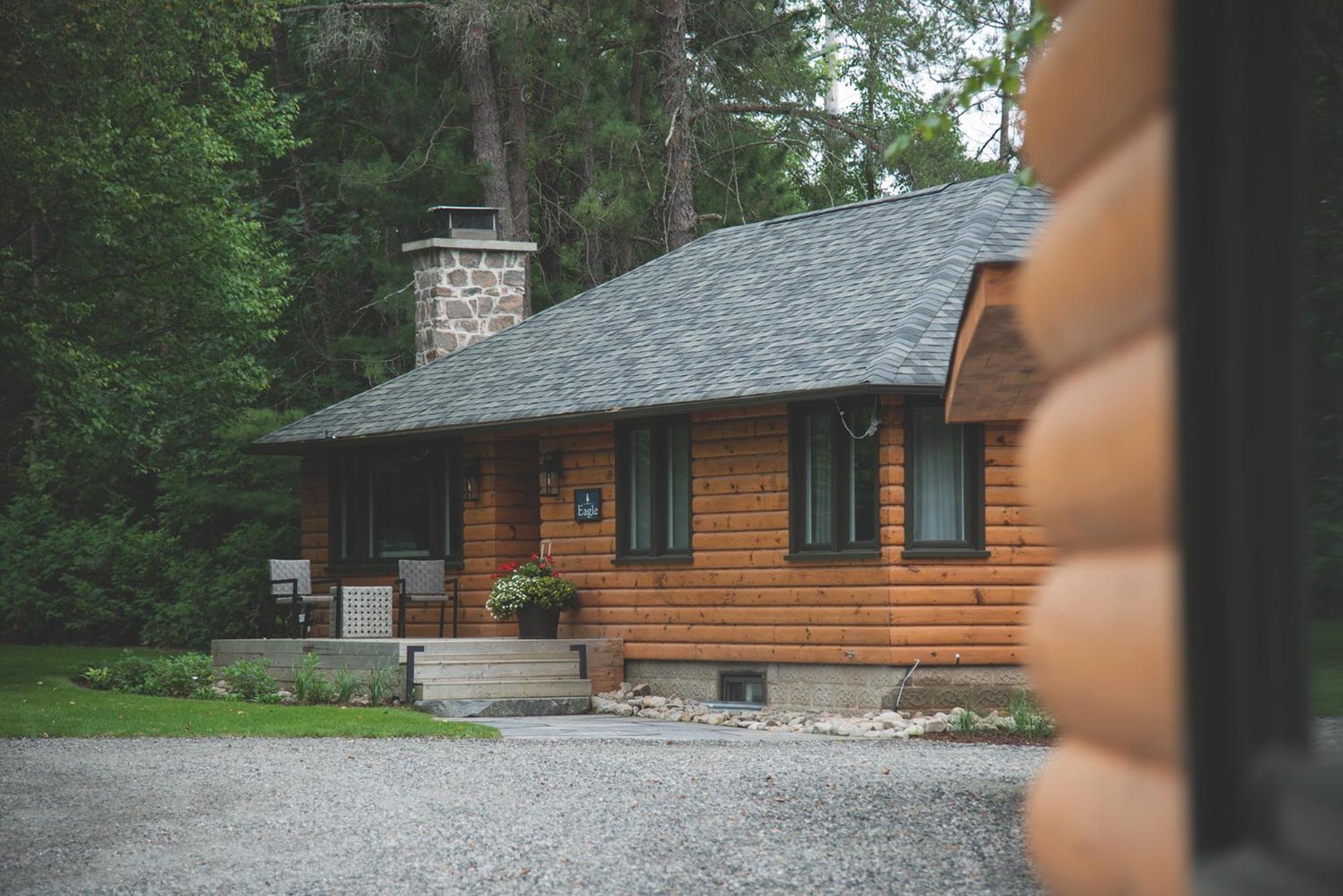 Haliburton Post House Hotell Minden Eksteriør bilde