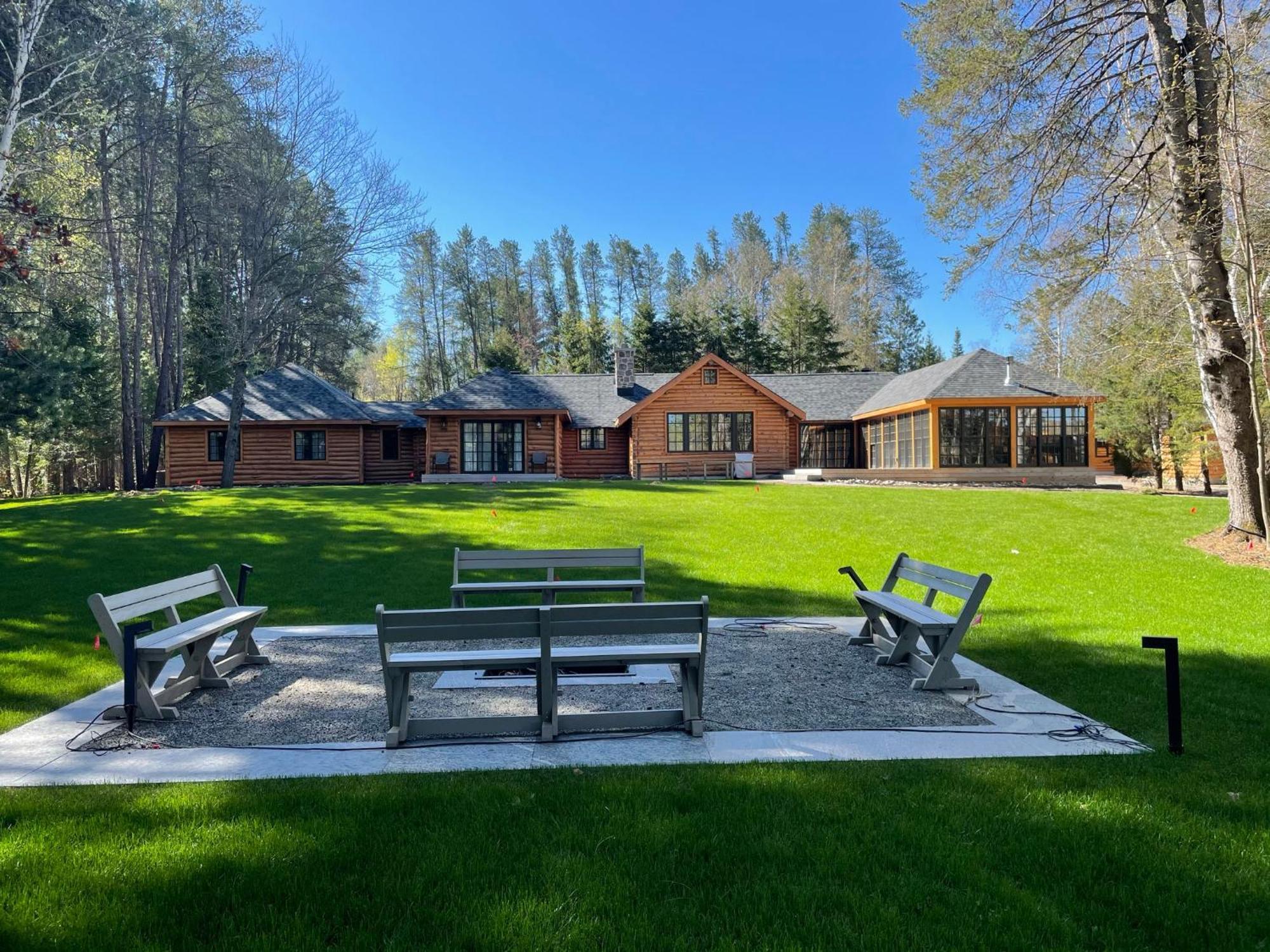 Haliburton Post House Hotell Minden Eksteriør bilde