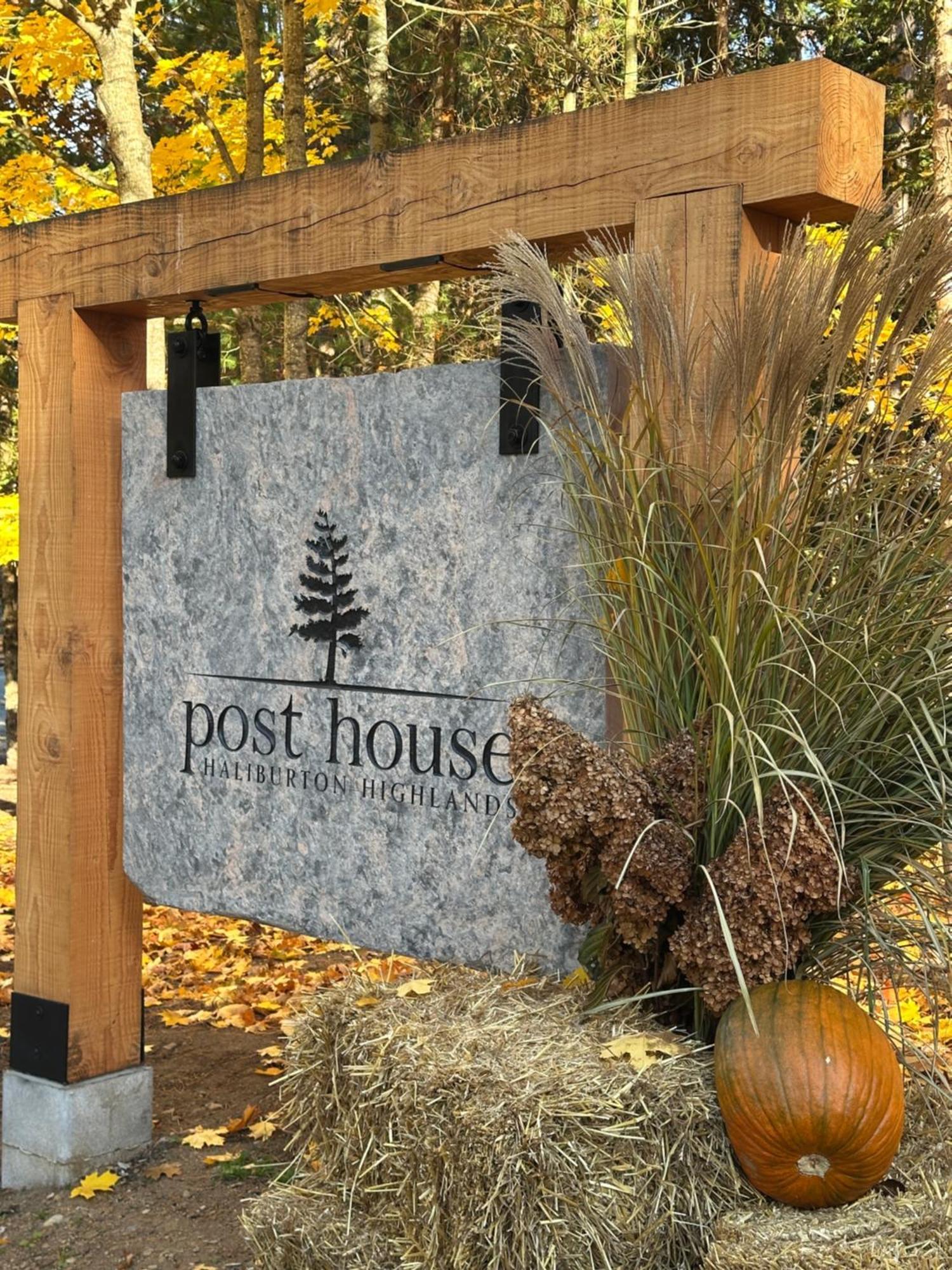 Haliburton Post House Hotell Minden Eksteriør bilde